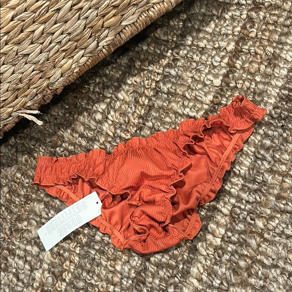 NWT‎ Urban Outfitters Boyfriend Bikini Scrunch Undies Size Medium